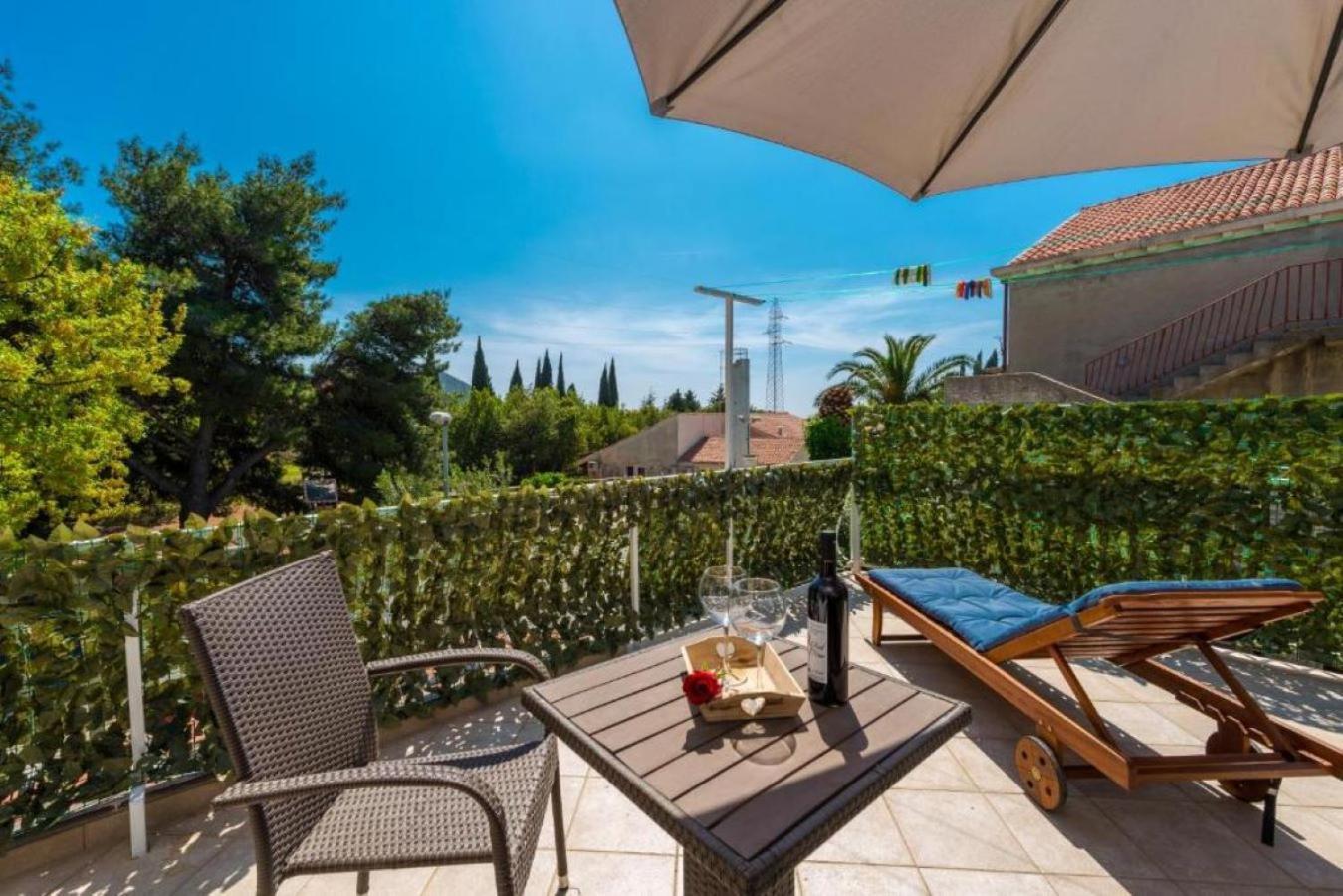 קאבטאט Villa Adria Apartments מראה חיצוני תמונה