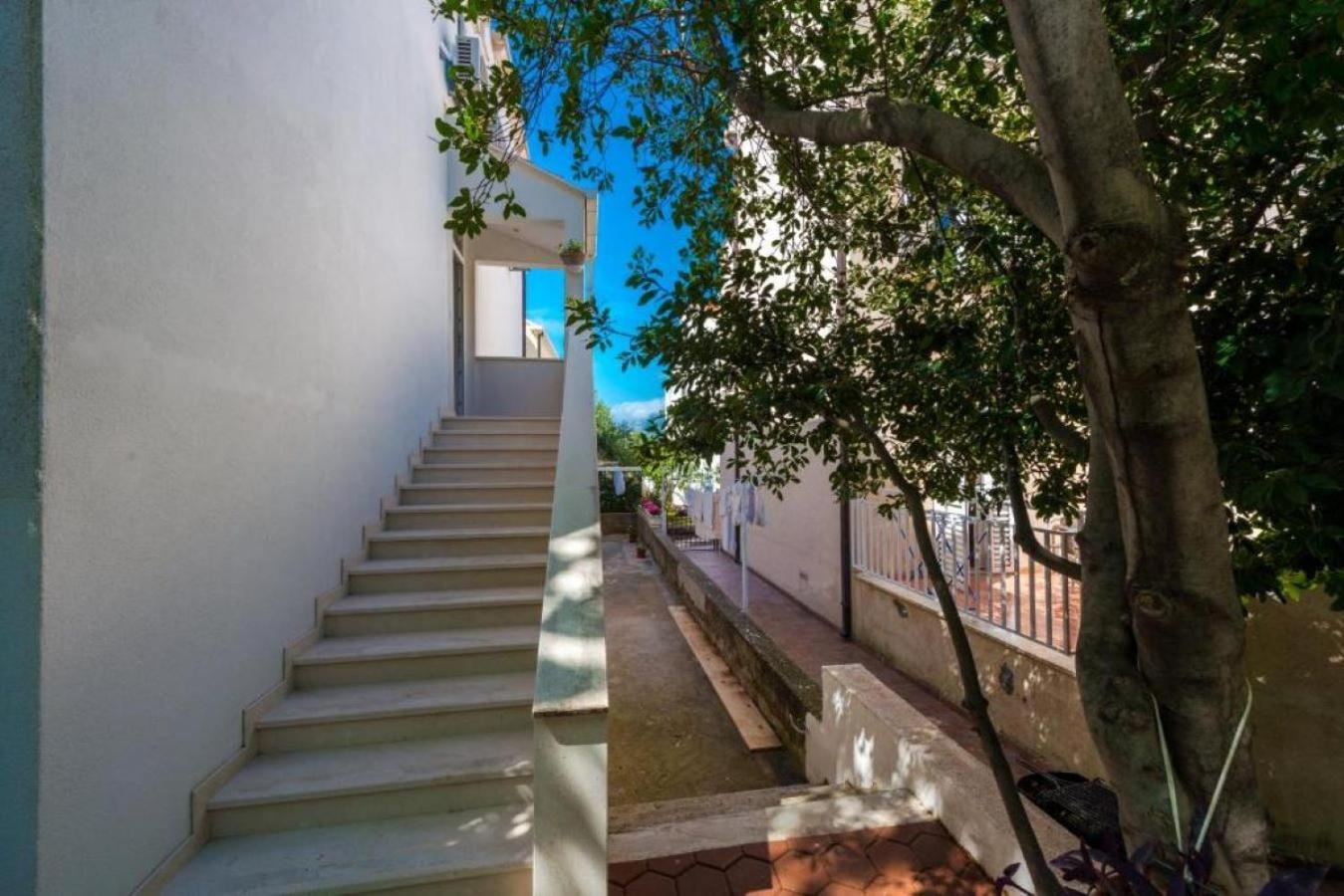קאבטאט Villa Adria Apartments מראה חיצוני תמונה