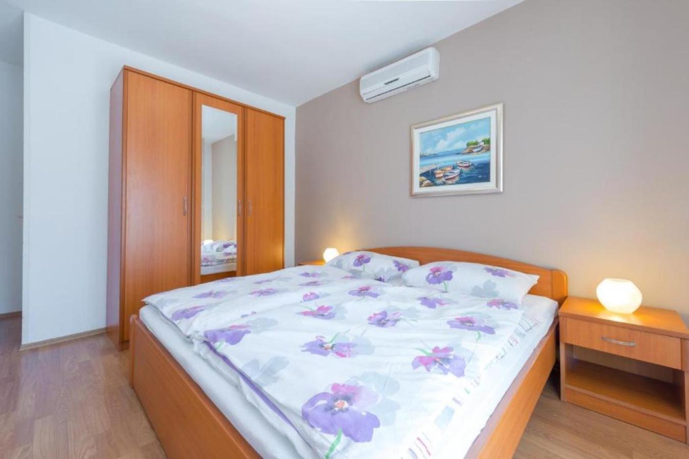 קאבטאט Villa Adria Apartments מראה חיצוני תמונה