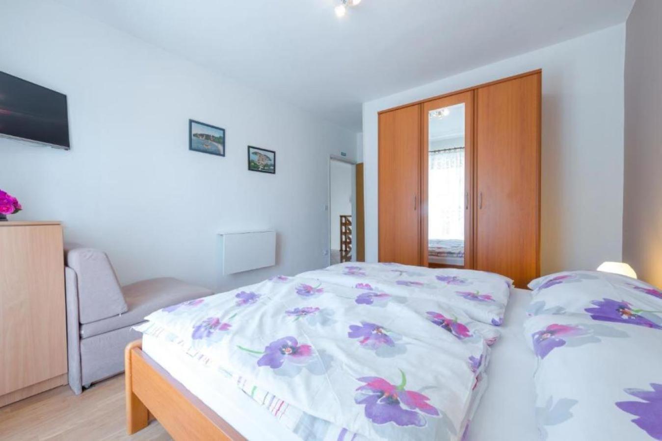 קאבטאט Villa Adria Apartments מראה חיצוני תמונה