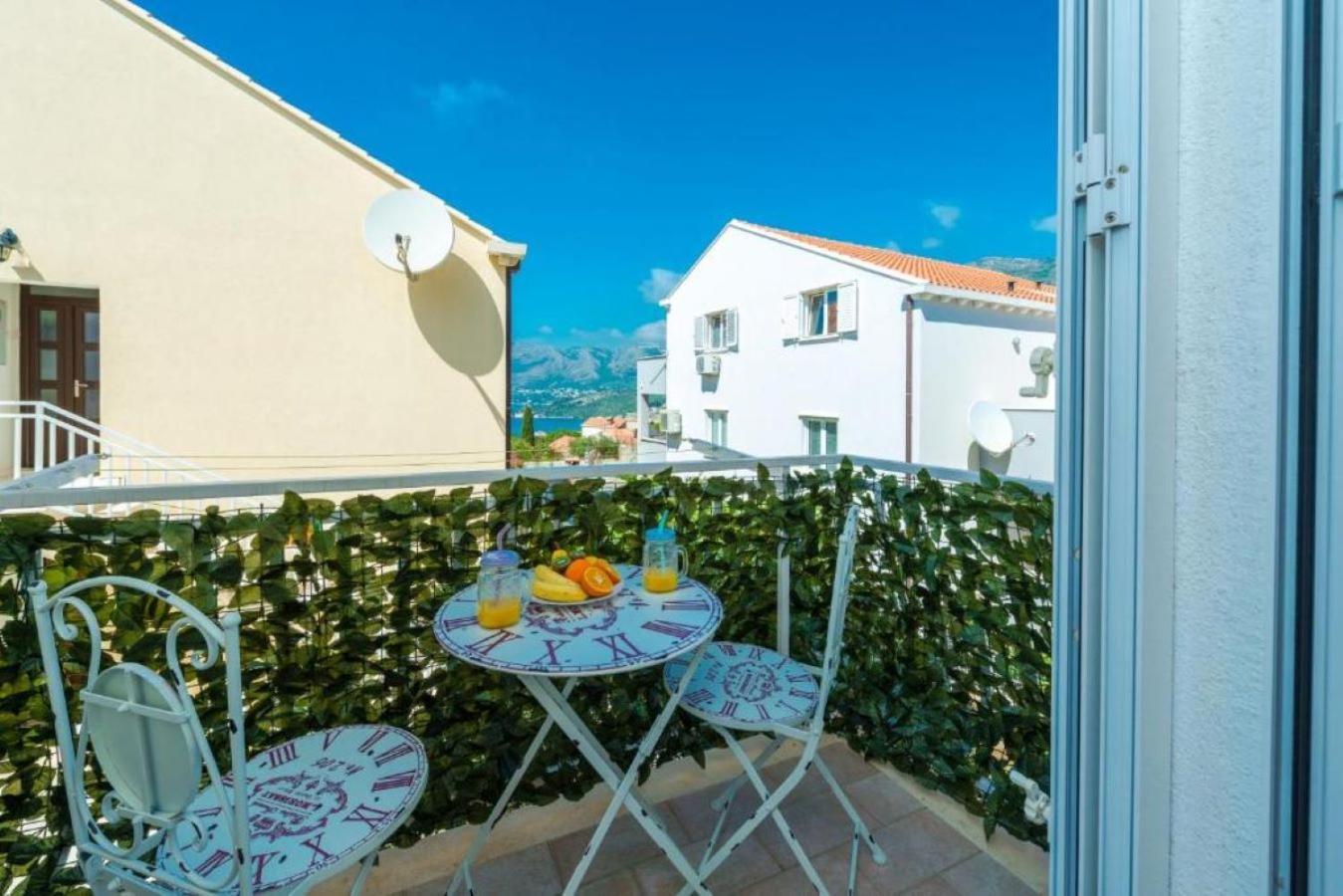 קאבטאט Villa Adria Apartments מראה חיצוני תמונה