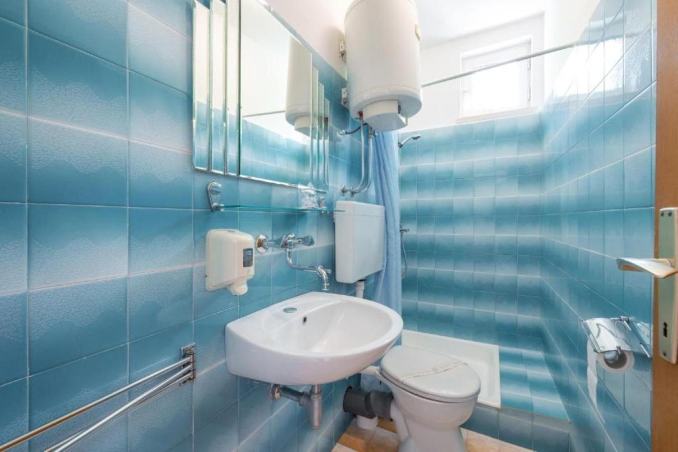 קאבטאט Villa Adria Apartments מראה חיצוני תמונה