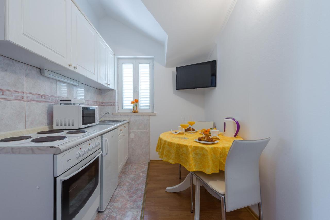 קאבטאט Villa Adria Apartments מראה חיצוני תמונה