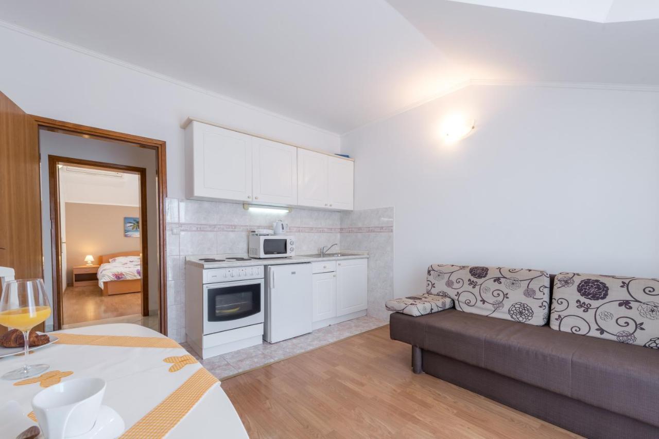 קאבטאט Villa Adria Apartments מראה חיצוני תמונה