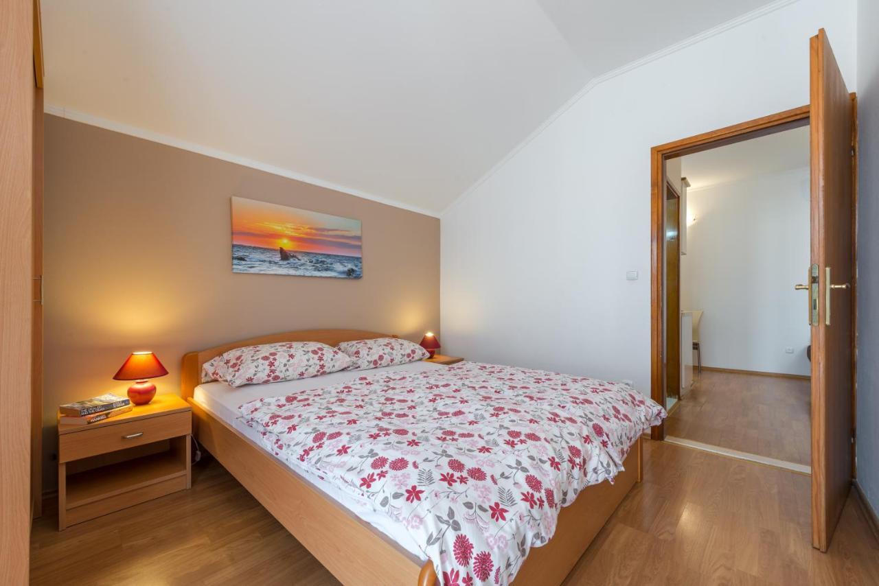 קאבטאט Villa Adria Apartments מראה חיצוני תמונה