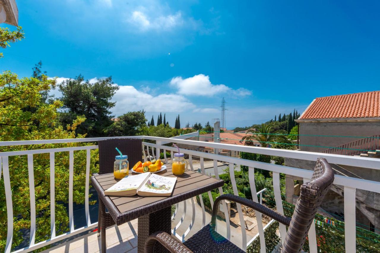 קאבטאט Villa Adria Apartments מראה חיצוני תמונה