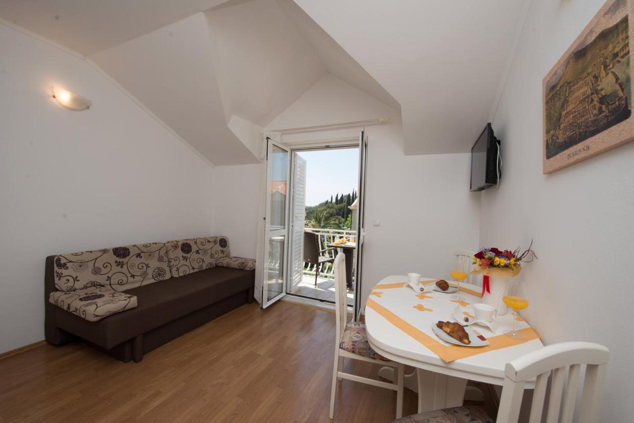 קאבטאט Villa Adria Apartments מראה חיצוני תמונה