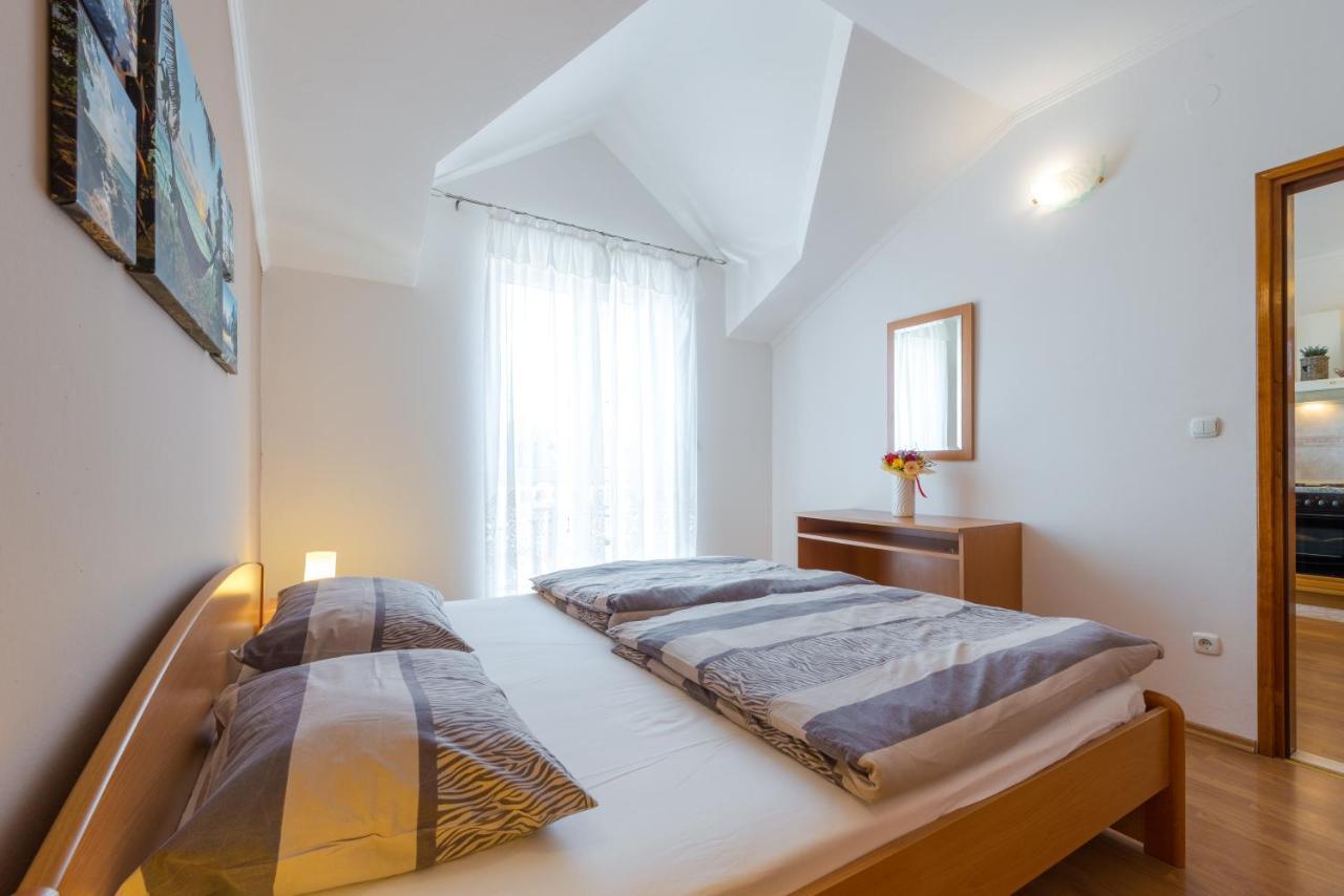 קאבטאט Villa Adria Apartments מראה חיצוני תמונה