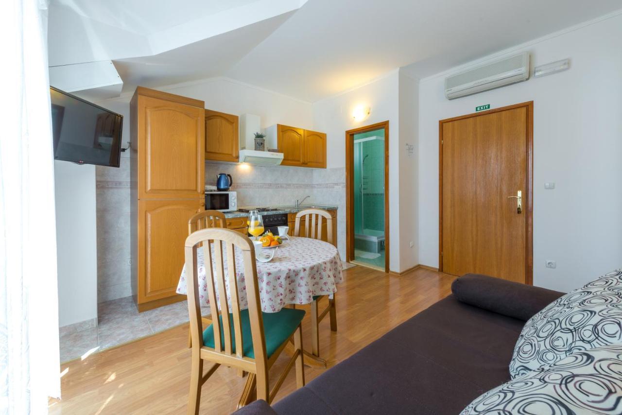 קאבטאט Villa Adria Apartments מראה חיצוני תמונה